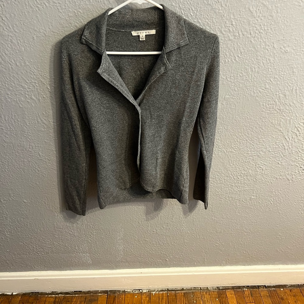 Women's‎ gray sweater size small Cyrus